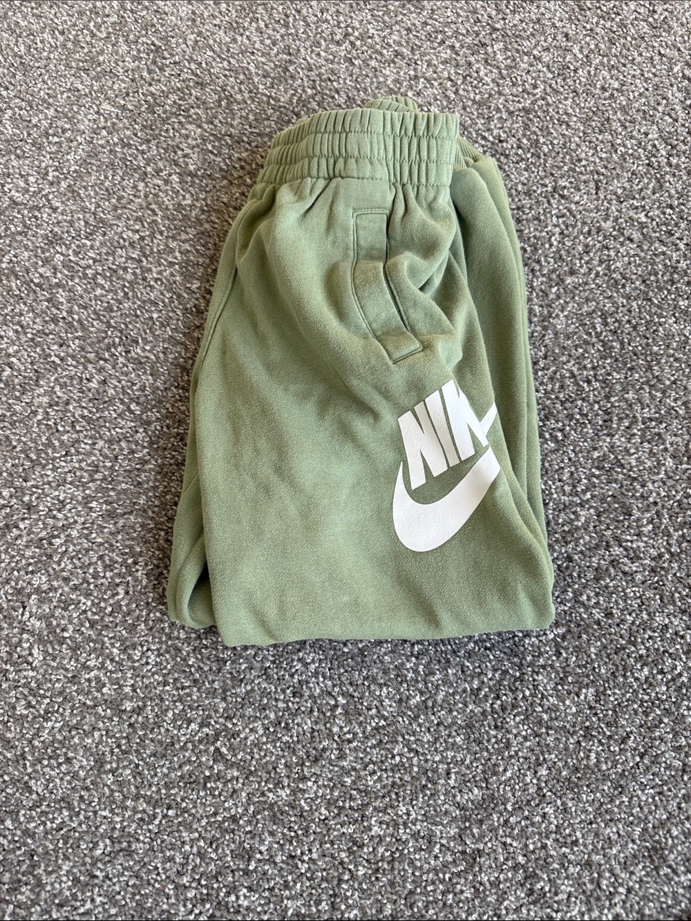 Lot of 4 boys sweats. Nike, Jordan Adidas - Picture 3 of 5